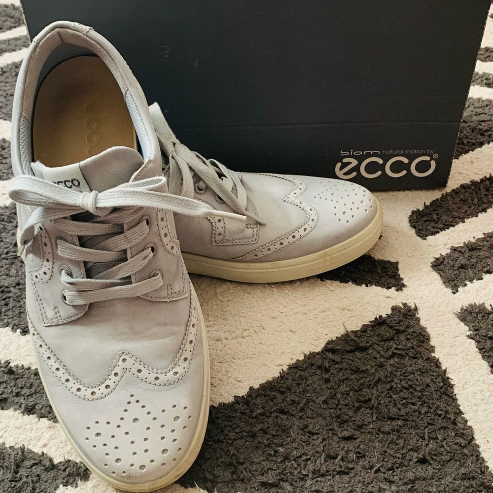 Light gray Ecco golf shoes